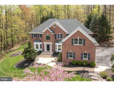 Home For Sale in Center Valley, Pennsylvania