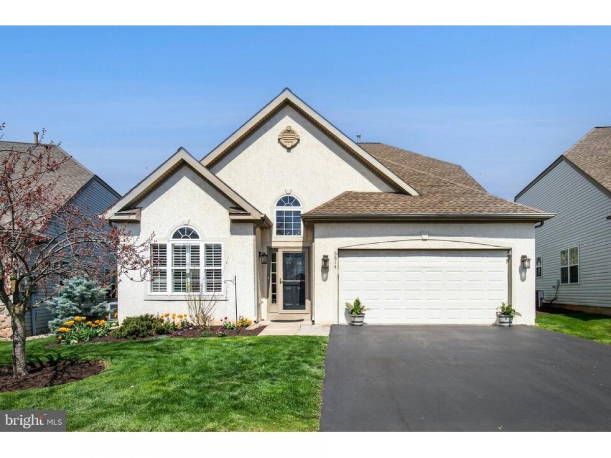 Picture of Home For Sale in Macungie, Pennsylvania, United States