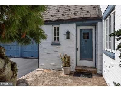 Home For Sale in Drexel Hill, Pennsylvania