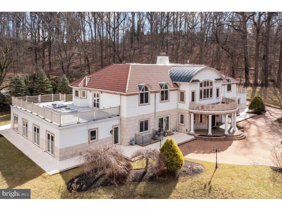 Picture of Home For Sale in Bryn Mawr, Pennsylvania, United States