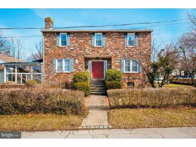 Home For Sale in Bryn Mawr, Pennsylvania