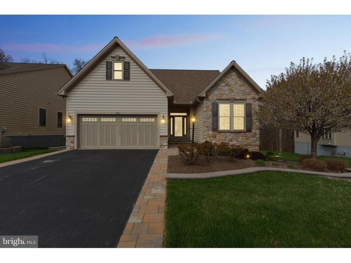 Picture of Home For Sale in Cochranville, Pennsylvania, United States