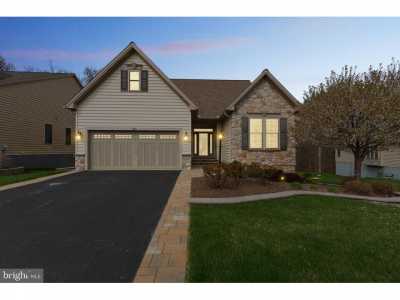 Home For Sale in Cochranville, Pennsylvania