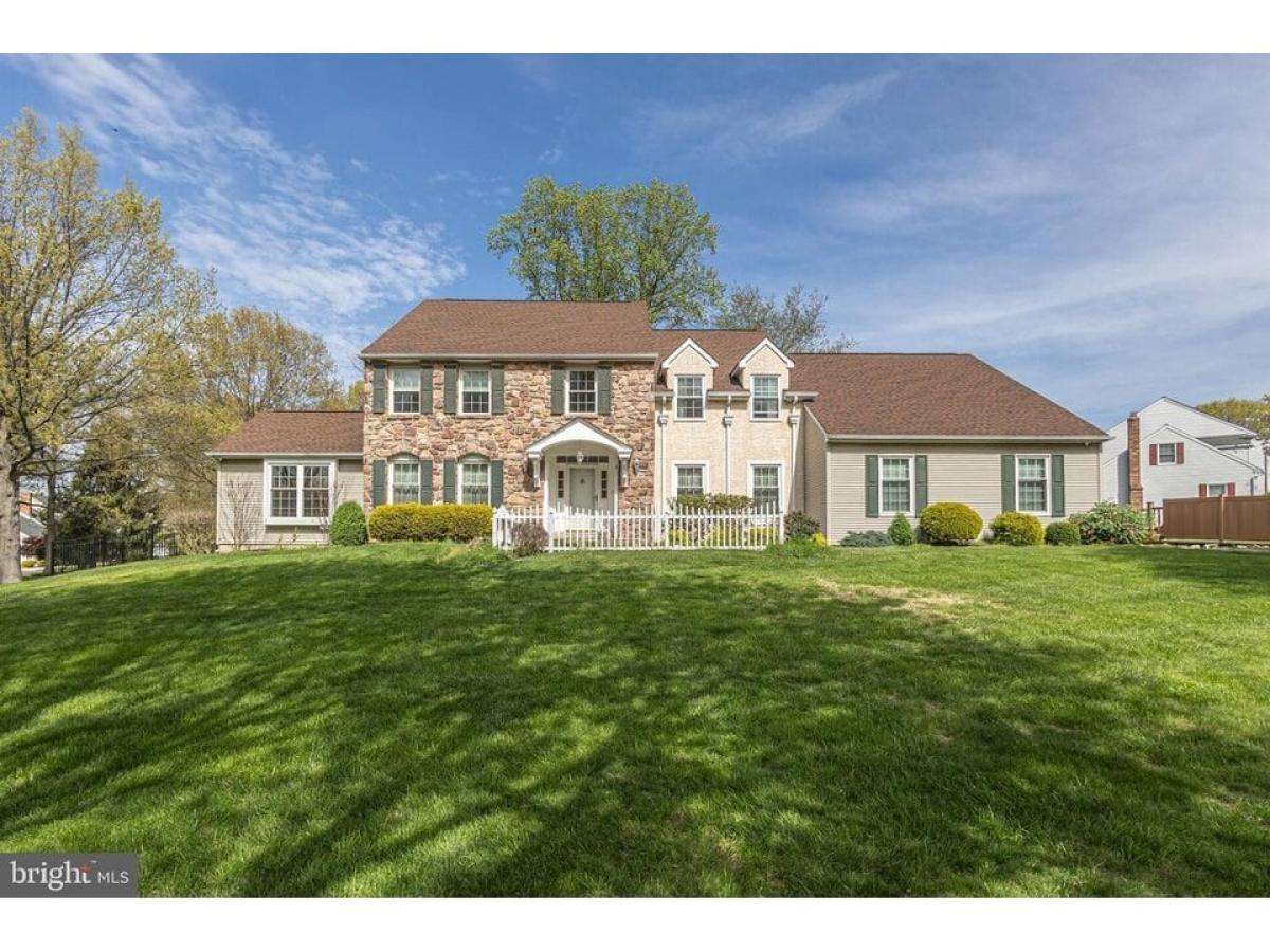Picture of Home For Sale in Holland, Pennsylvania, United States