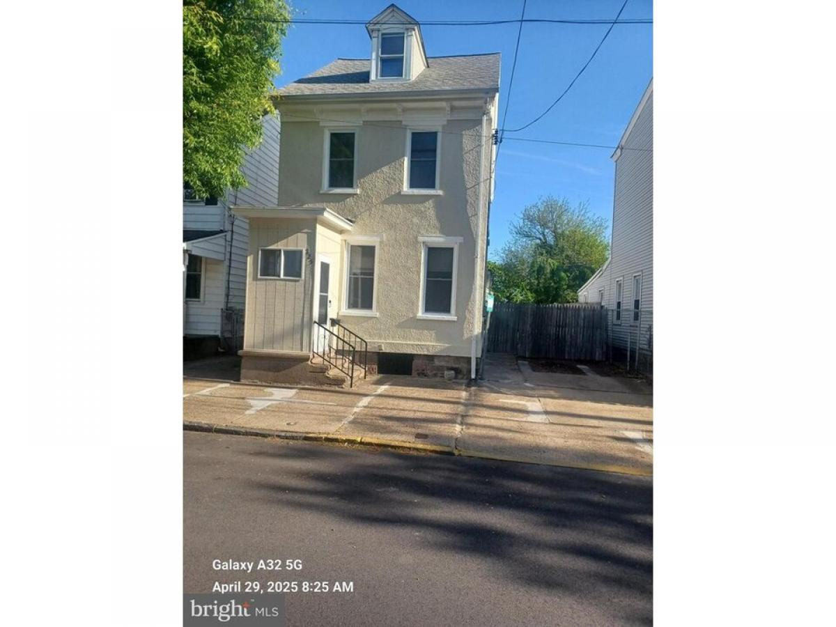 Picture of Home For Rent in Bristol, Pennsylvania, United States