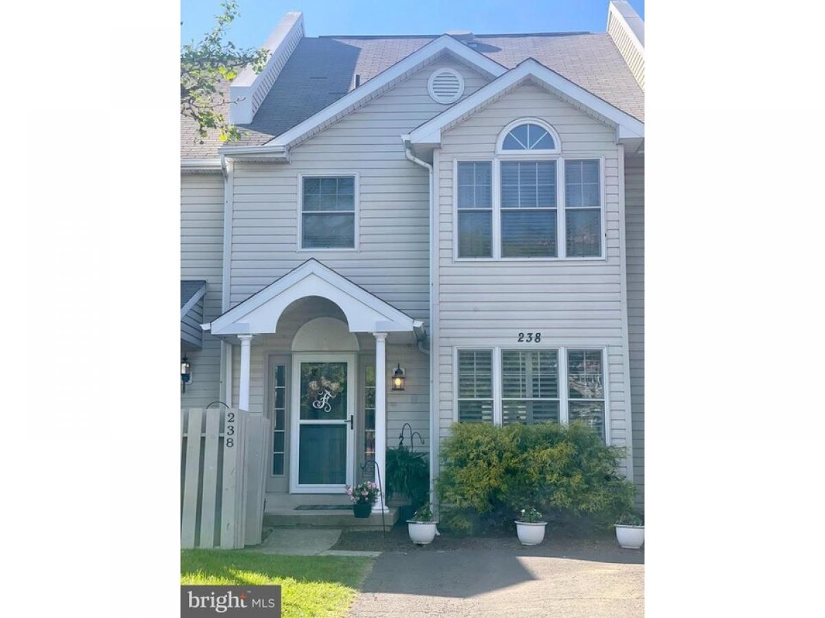 Picture of Home For Sale in Chalfont, Pennsylvania, United States