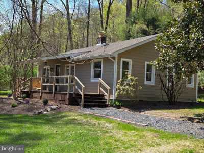 Home For Sale in Point Pleasant, Pennsylvania