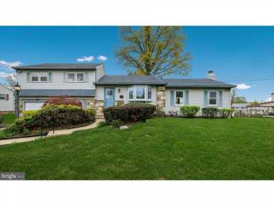 Home For Sale in Warminster, Pennsylvania