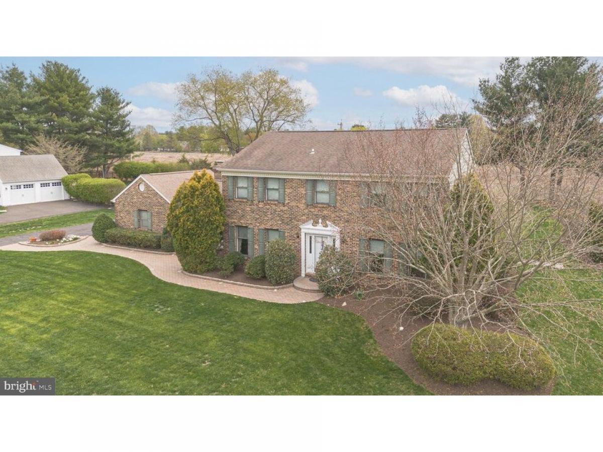 Picture of Home For Sale in Washington Crossing, Pennsylvania, United States