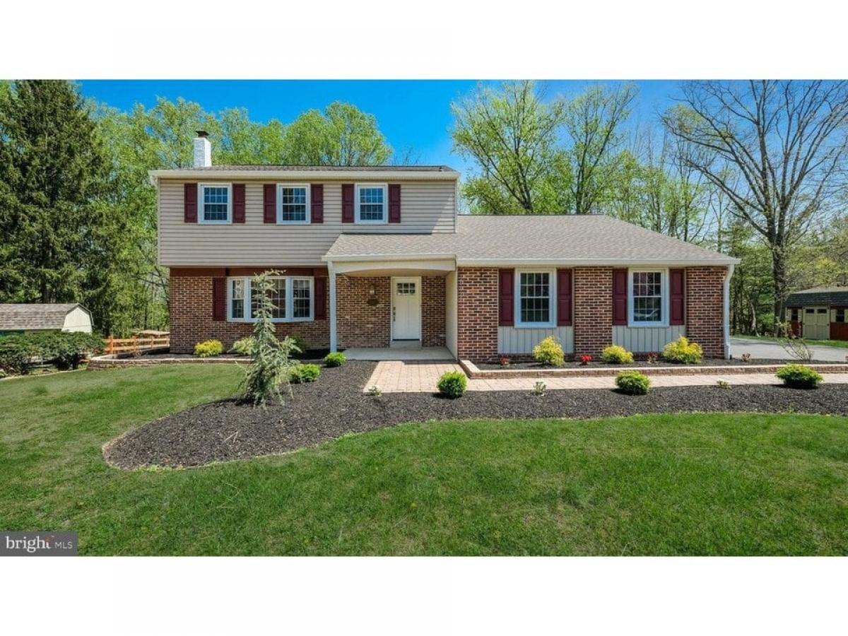 Picture of Home For Sale in Yardley, Pennsylvania, United States