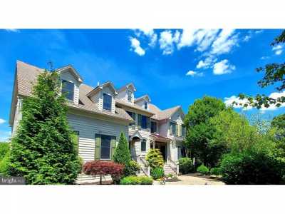 Home For Sale in Perkasie, Pennsylvania