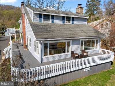 Home For Sale in Upper Black Eddy, Pennsylvania