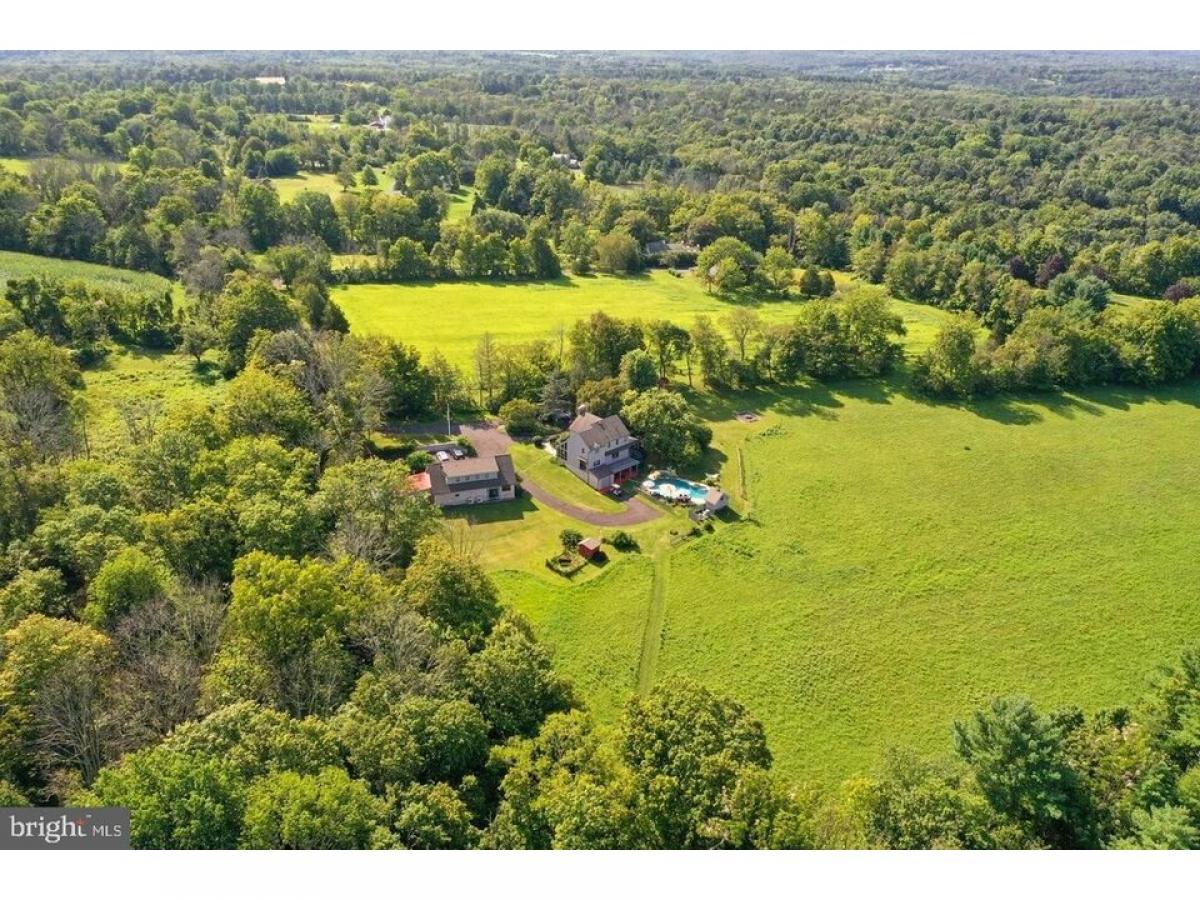 Picture of Home For Sale in Ottsville, Pennsylvania, United States