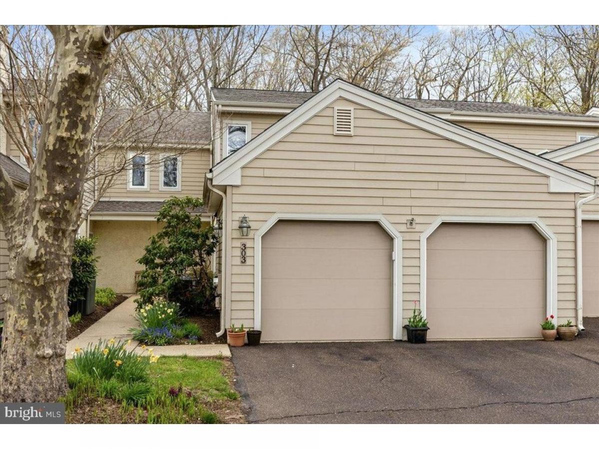 Picture of Home For Sale in Doylestown, Pennsylvania, United States