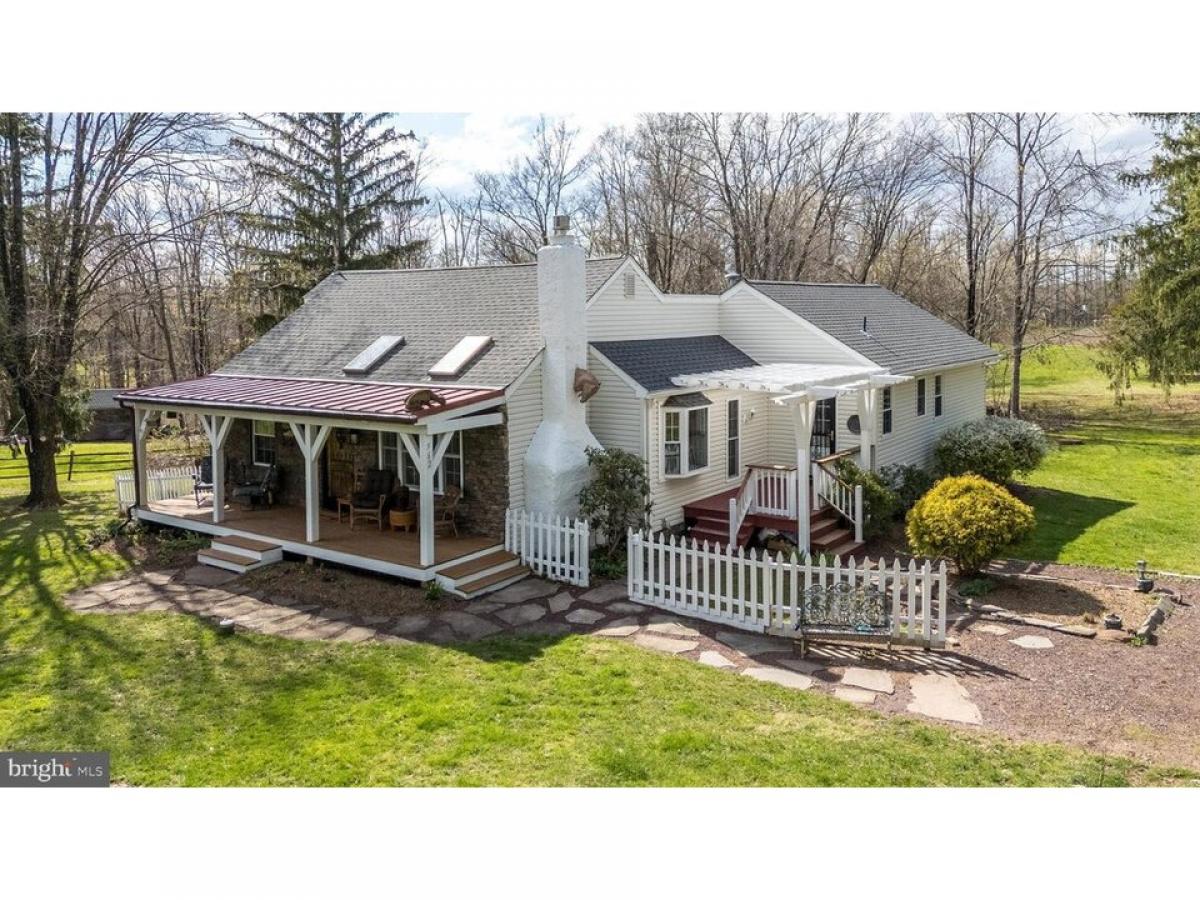 Picture of Home For Sale in Ottsville, Pennsylvania, United States