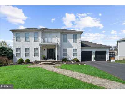 Home For Sale in Quakertown, Pennsylvania