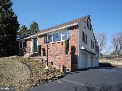 Home For Sale in Chalfont, Pennsylvania