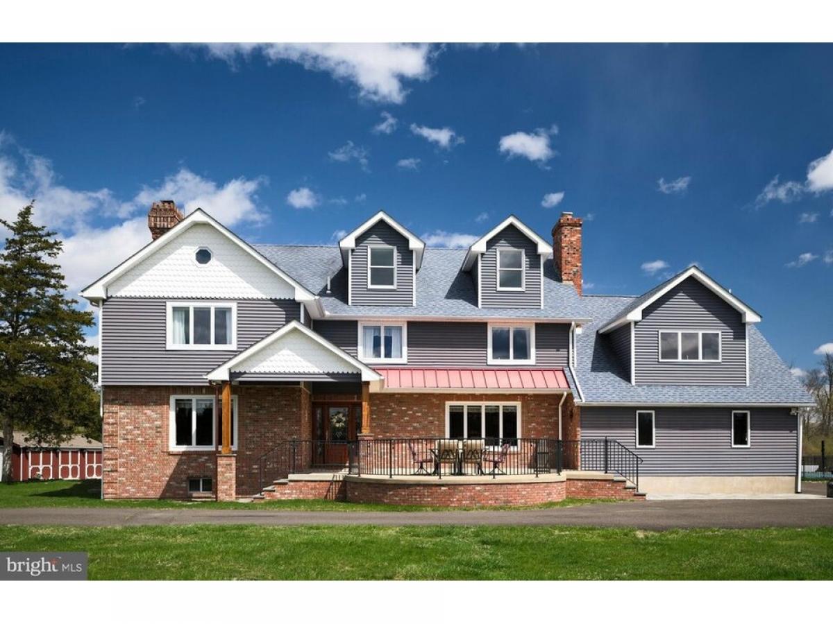 Picture of Home For Sale in Pipersville, Pennsylvania, United States