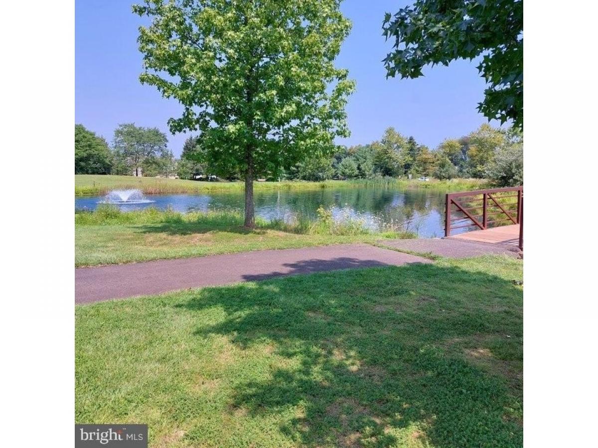 Picture of Home For Sale in Doylestown, Pennsylvania, United States