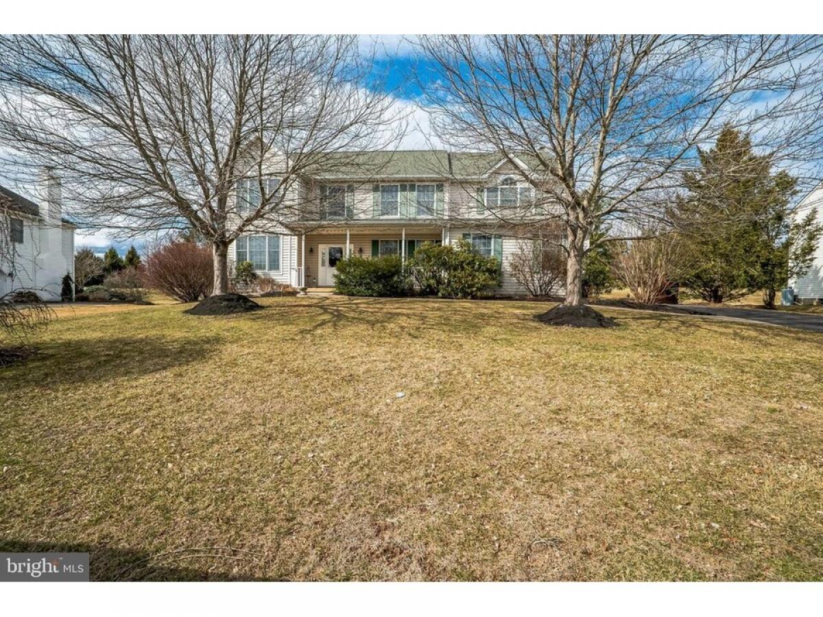 Picture of Home For Sale in Doylestown, Pennsylvania, United States