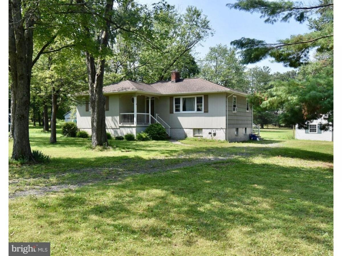 Picture of Home For Sale in Hillsborough, New Jersey, United States