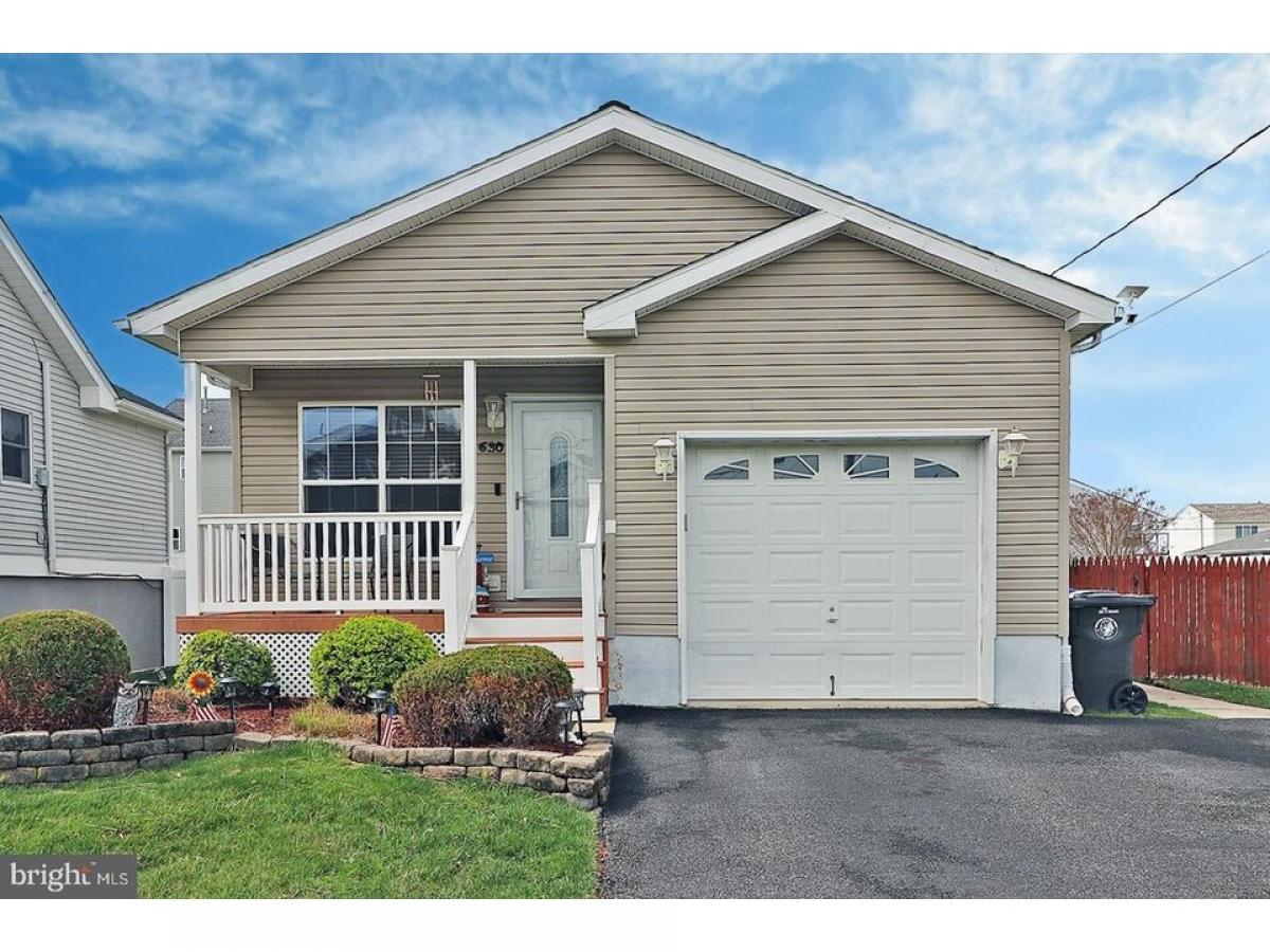 Picture of Home For Sale in Toms River, New Jersey, United States