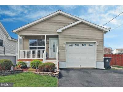 Home For Sale in Toms River, New Jersey