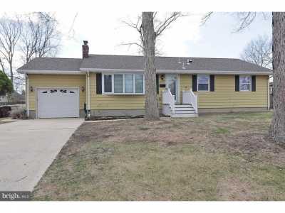 Home For Sale in Bayville, New Jersey