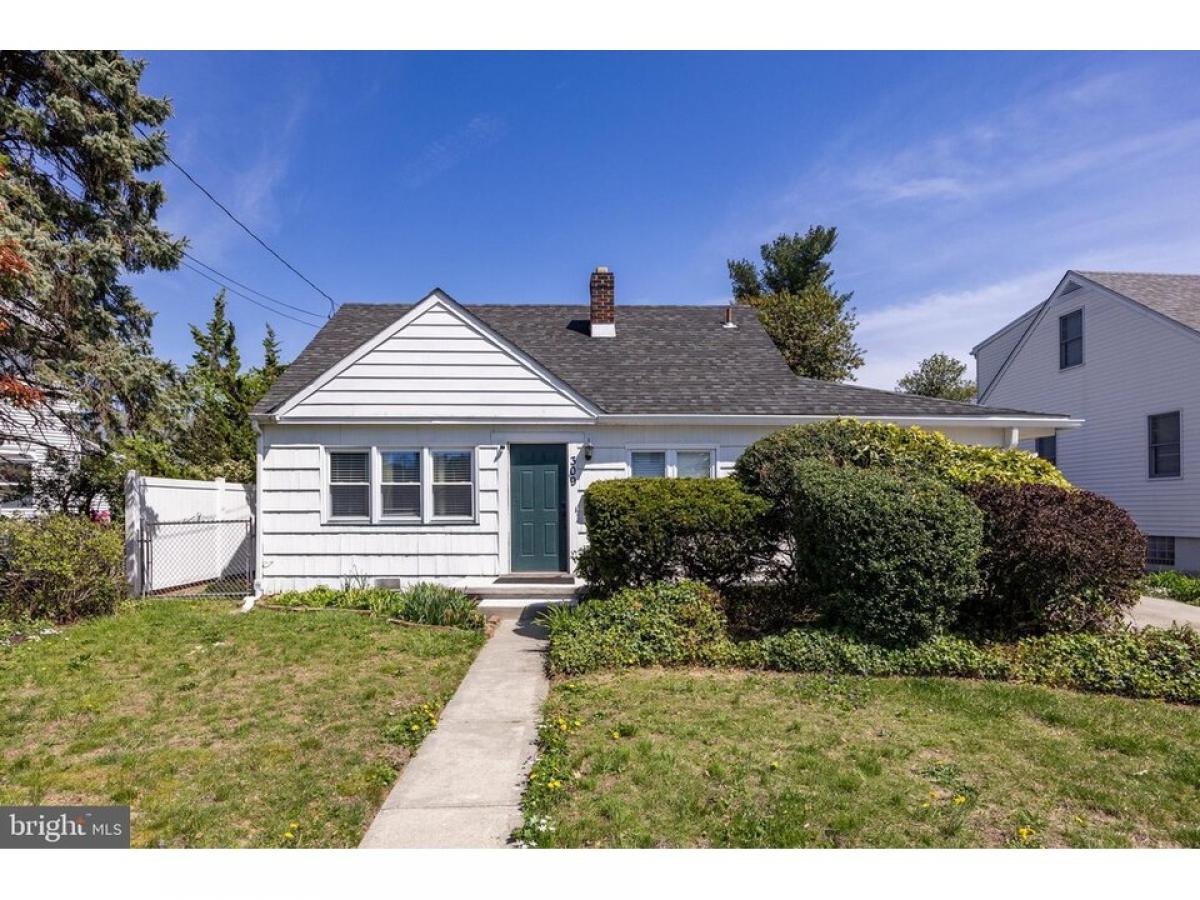 Picture of Home For Sale in Haddon Township, New Jersey, United States