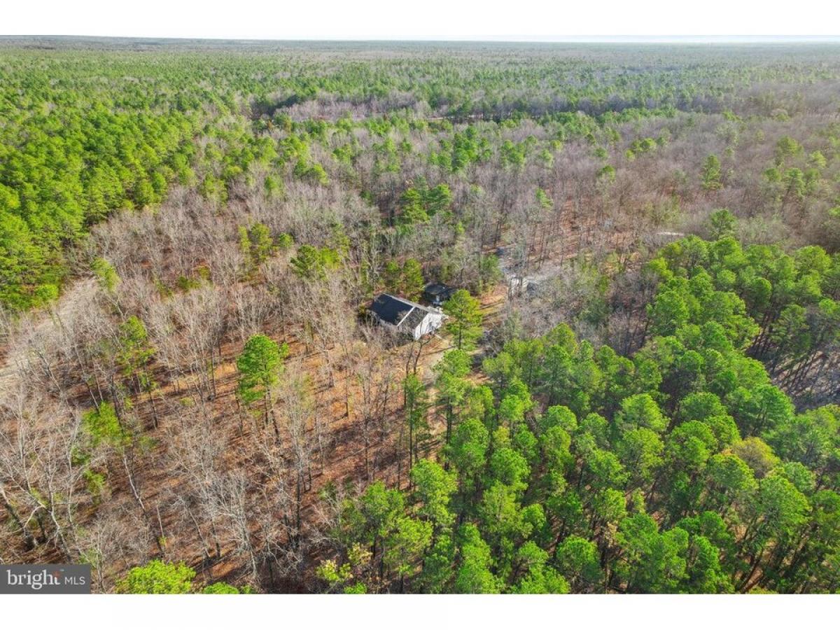 Picture of Home For Sale in Newtonville, New Jersey, United States