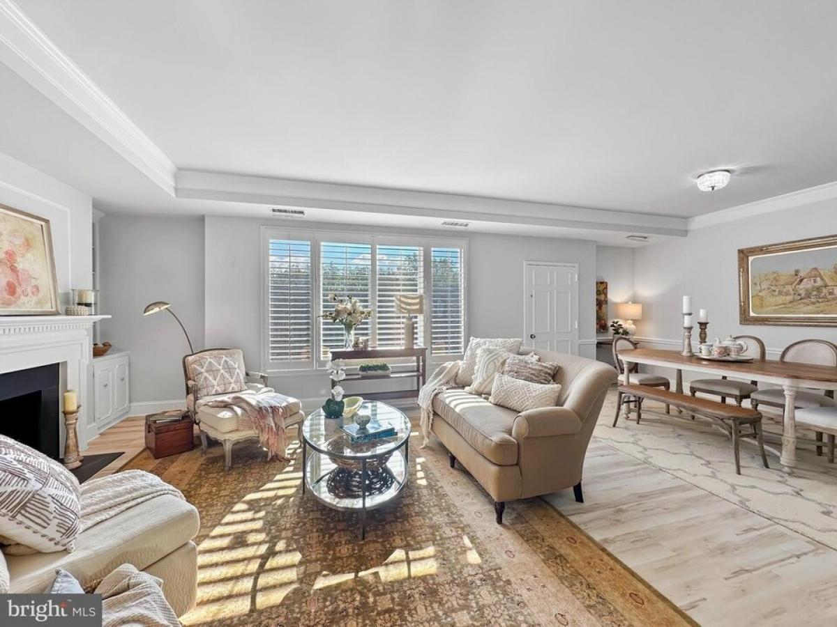 Picture of Home For Sale in Chevy Chase, Maryland, United States