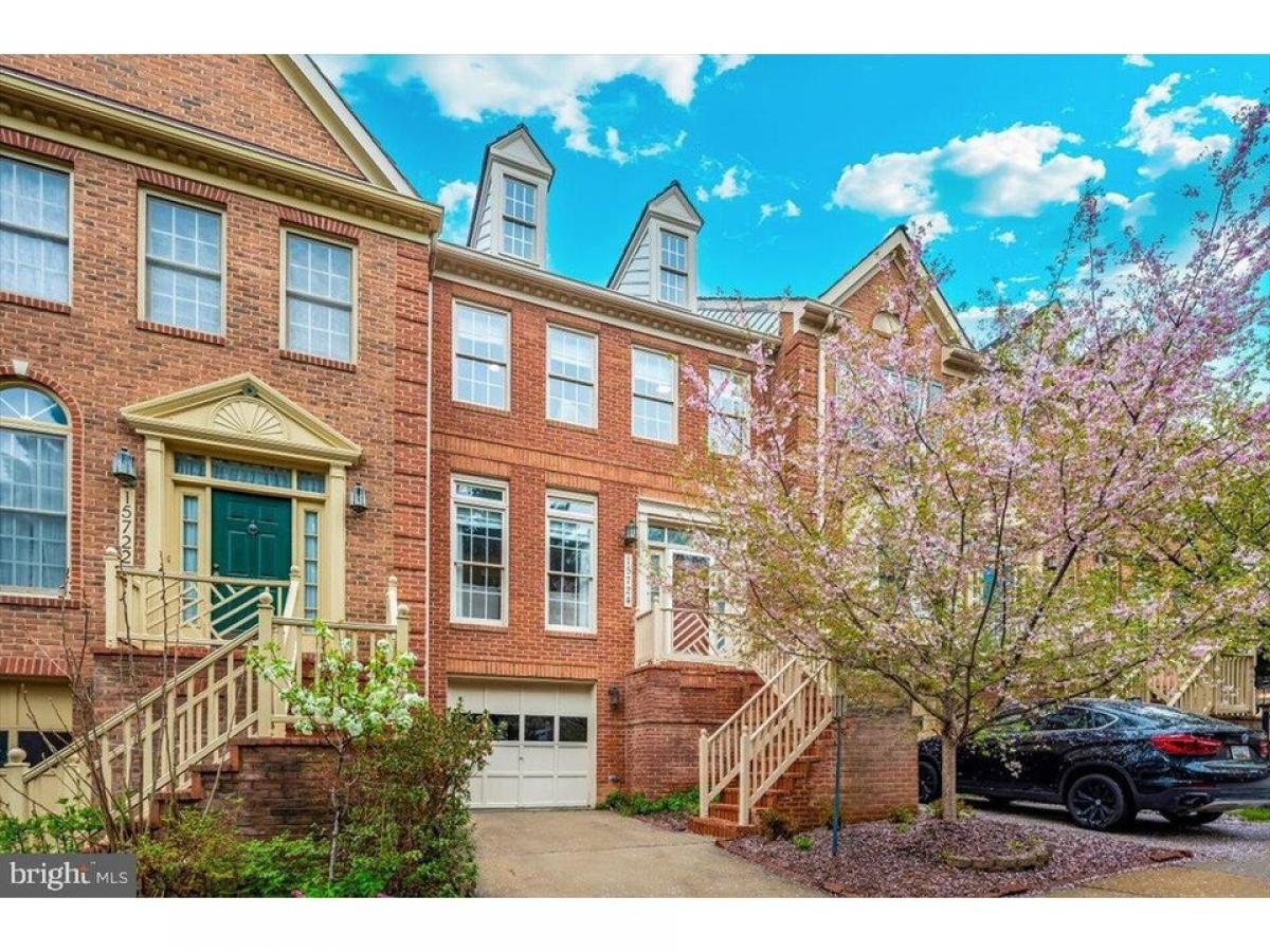 Picture of Home For Sale in North Potomac, Maryland, United States