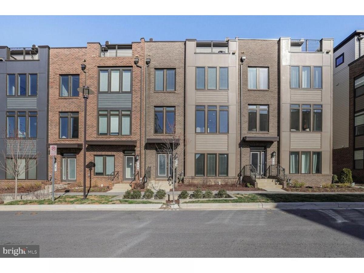 Picture of Home For Sale in Rockville, Maryland, United States