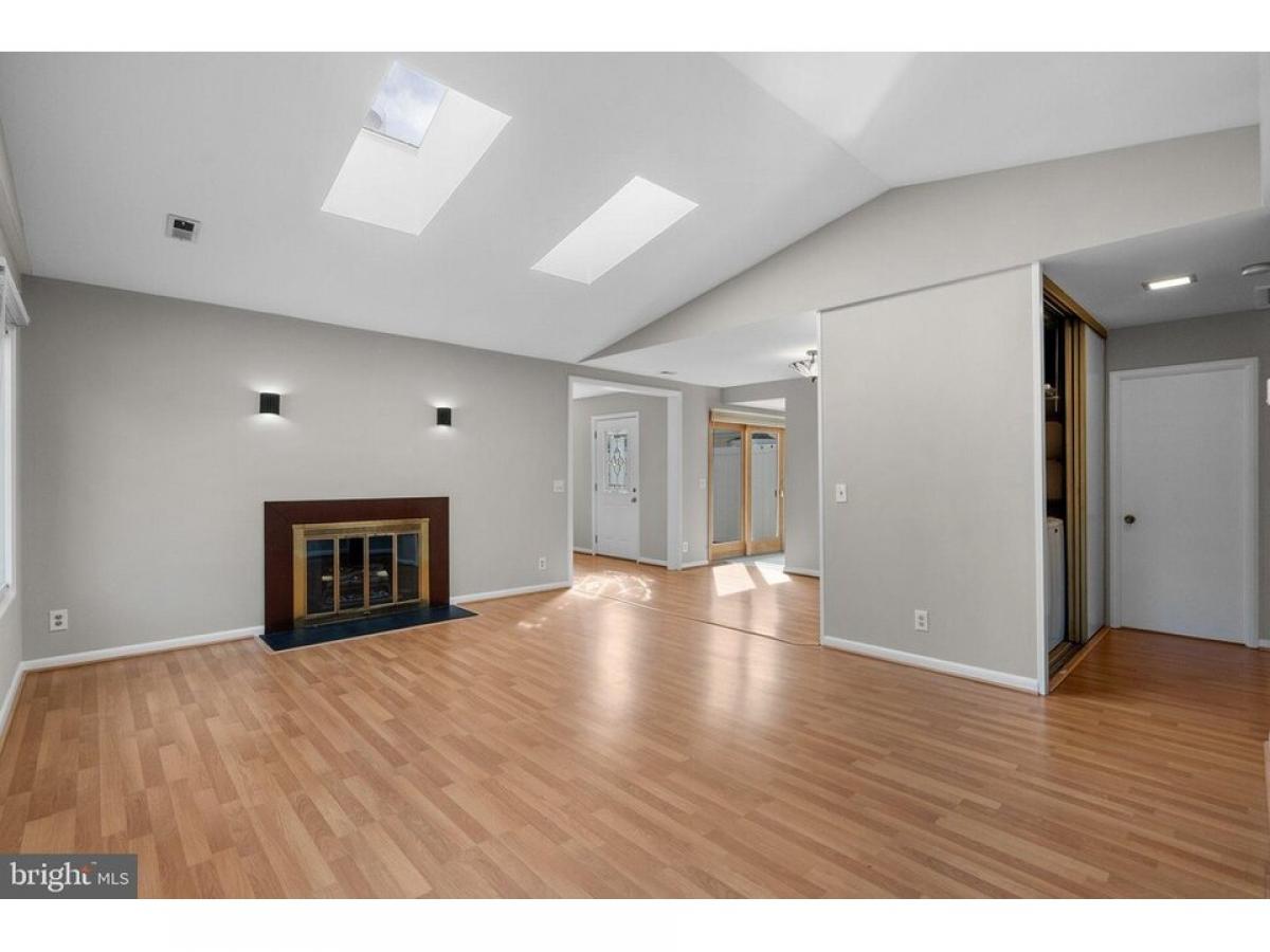 Picture of Home For Sale in Silver Spring, Maryland, United States