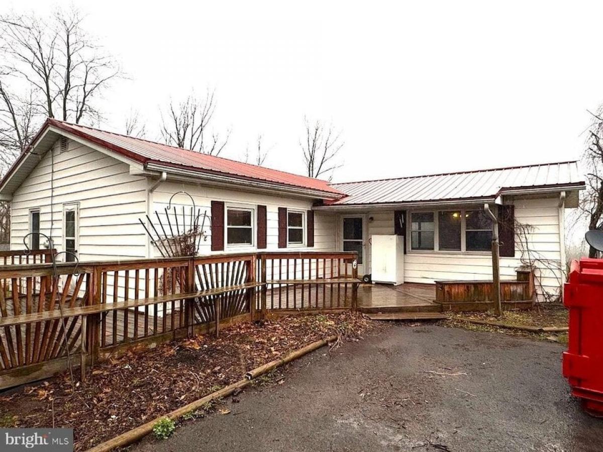 Picture of Home For Sale in Oakland, Maryland, United States