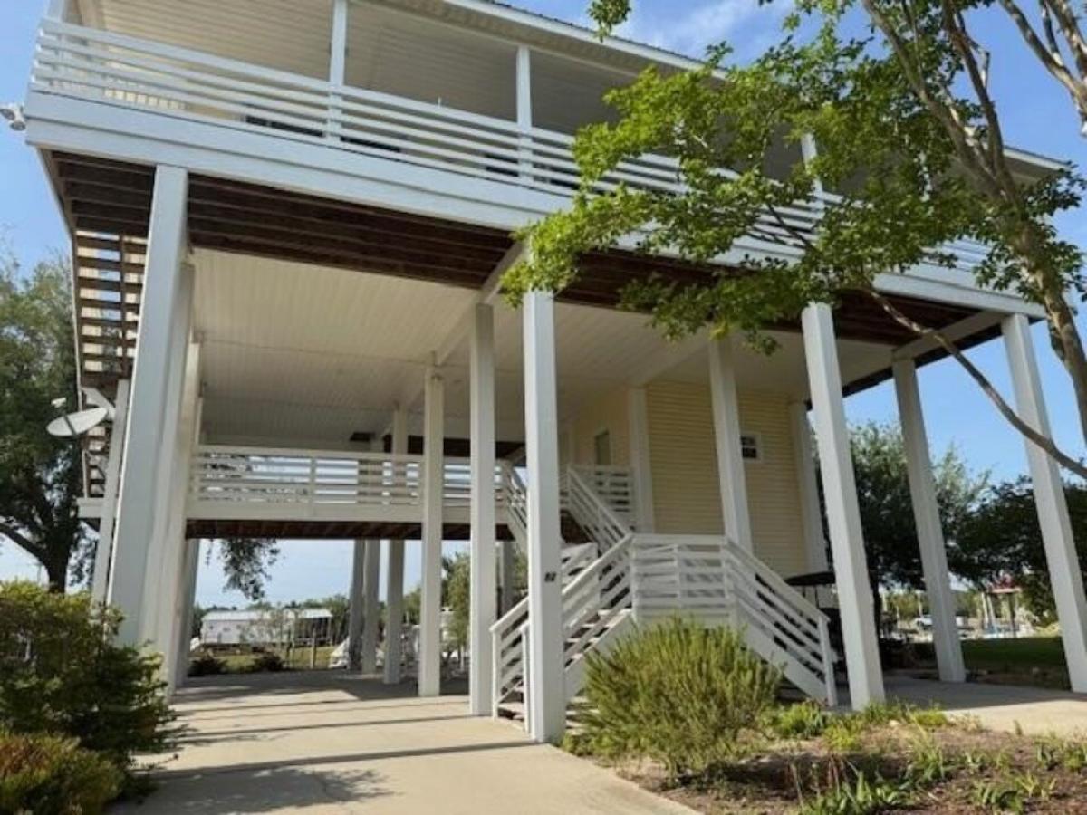 Picture of Home For Sale in Crawfordville, Florida, United States