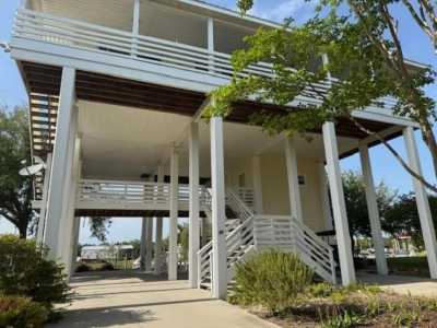 Home For Sale in Crawfordville, Florida