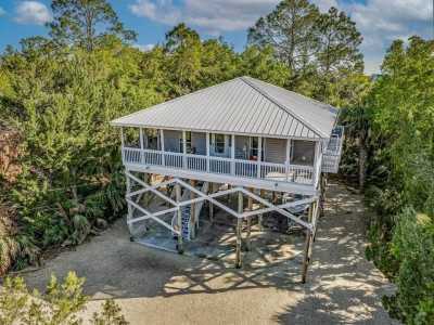 Home For Sale in Crawfordville, Florida