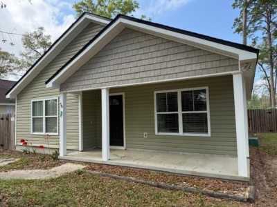 Home For Sale in Crawfordville, Florida