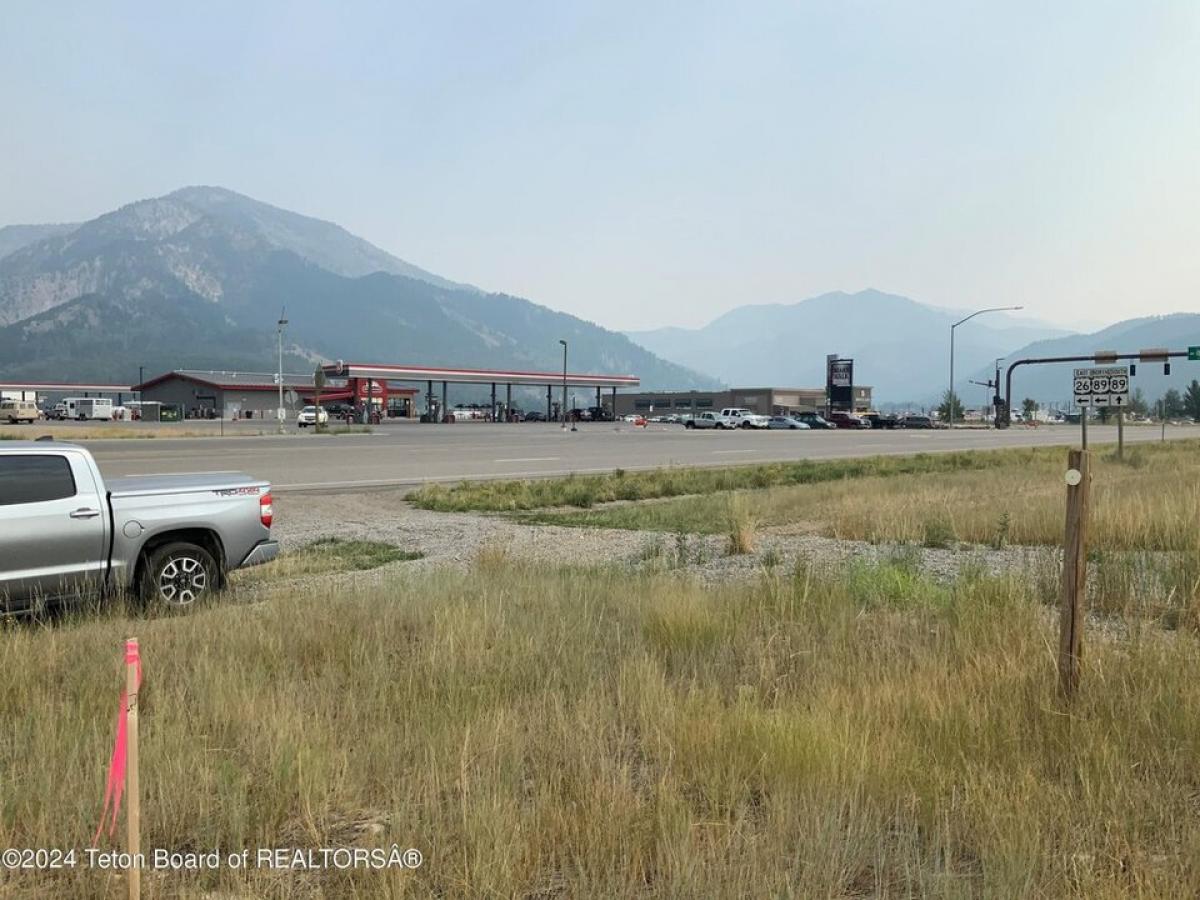 Picture of Home For Sale in Alpine, Wyoming, United States