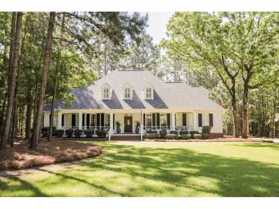 Home For Sale in Thomasville, Georgia