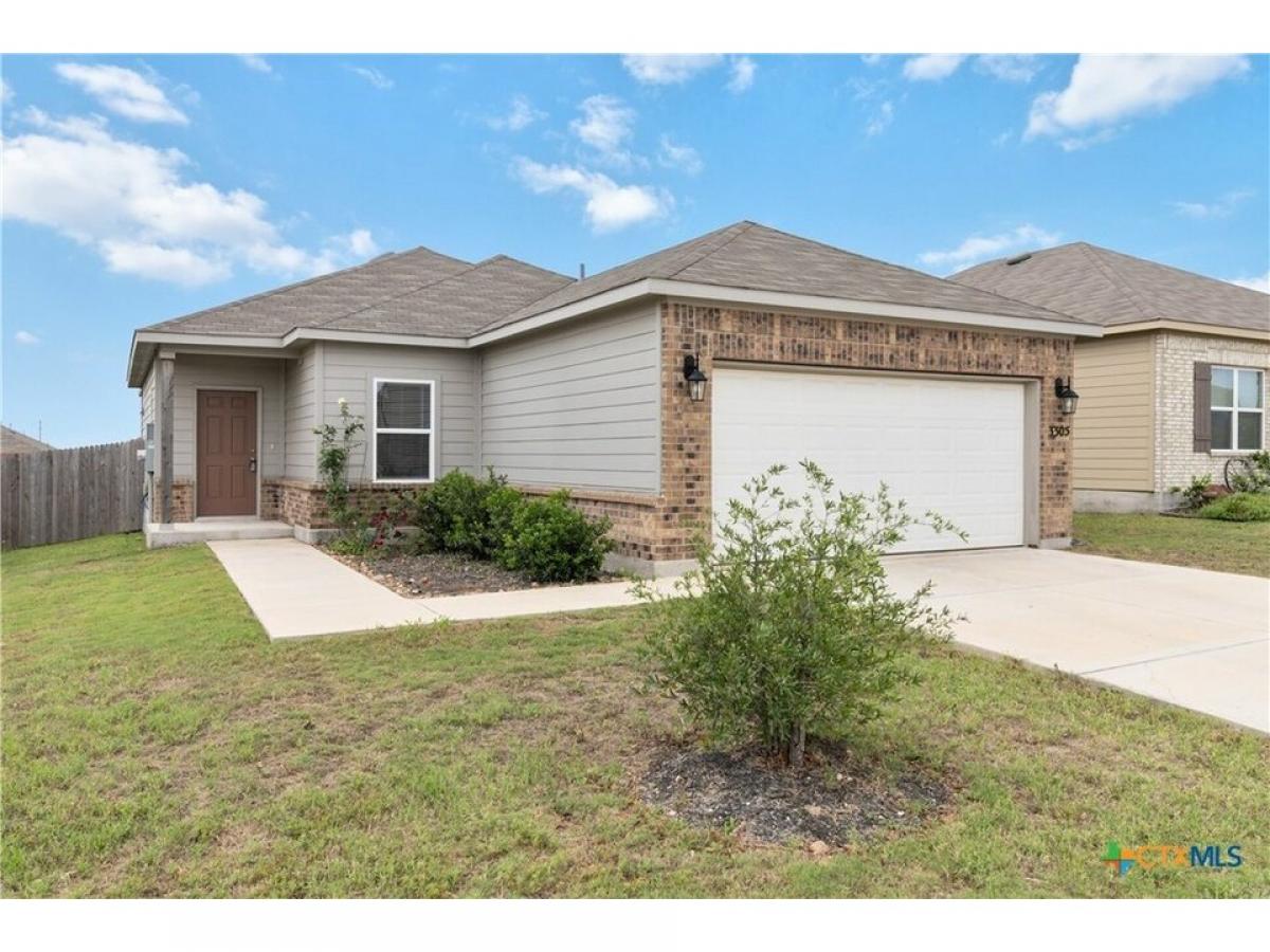 Picture of Home For Sale in Seguin, Texas, United States
