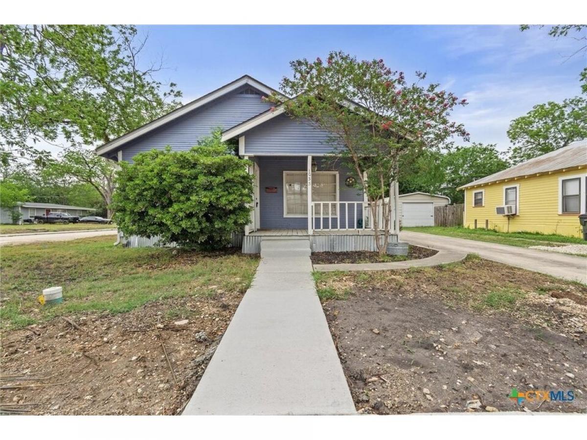 Picture of Home For Sale in Seguin, Texas, United States