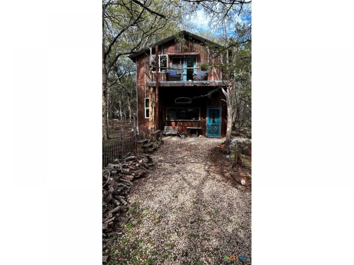 Picture of Home For Sale in San Marcos, Texas, United States