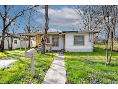Home For Sale in Seguin, Texas