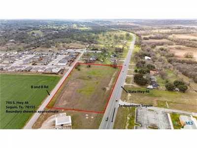 Home For Sale in Seguin, Texas