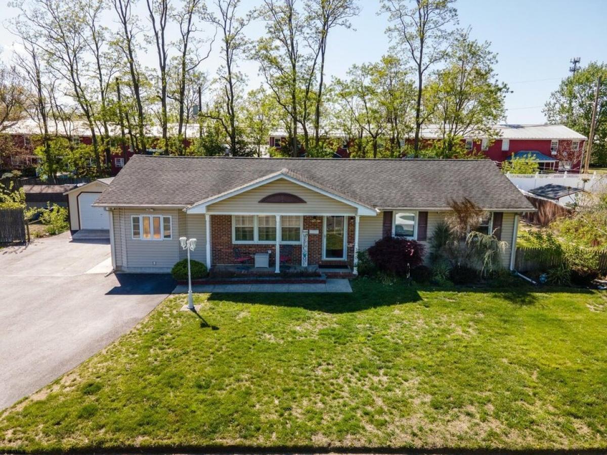 Picture of Home For Sale in Vineland, New Jersey, United States