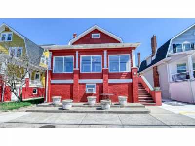 Home For Sale in Lower Chelsea, New Jersey