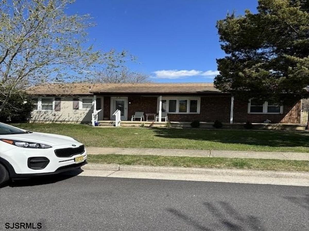 Picture of Home For Sale in Egg Harbor Township, New Jersey, United States