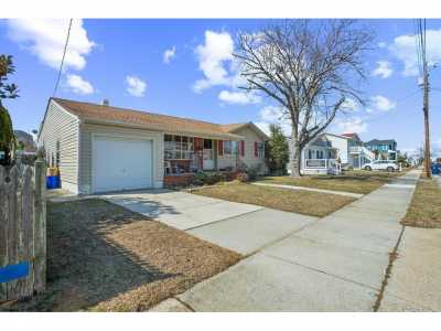 Home For Sale in Ventnor, New Jersey